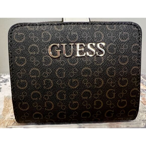 Guess faux leather signature wallet - Picture 1 of 6